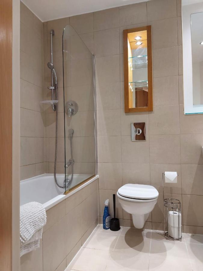 City 2 Bed, 2 Bath, Free Parking & Wifi Sheffield Bagian luar foto